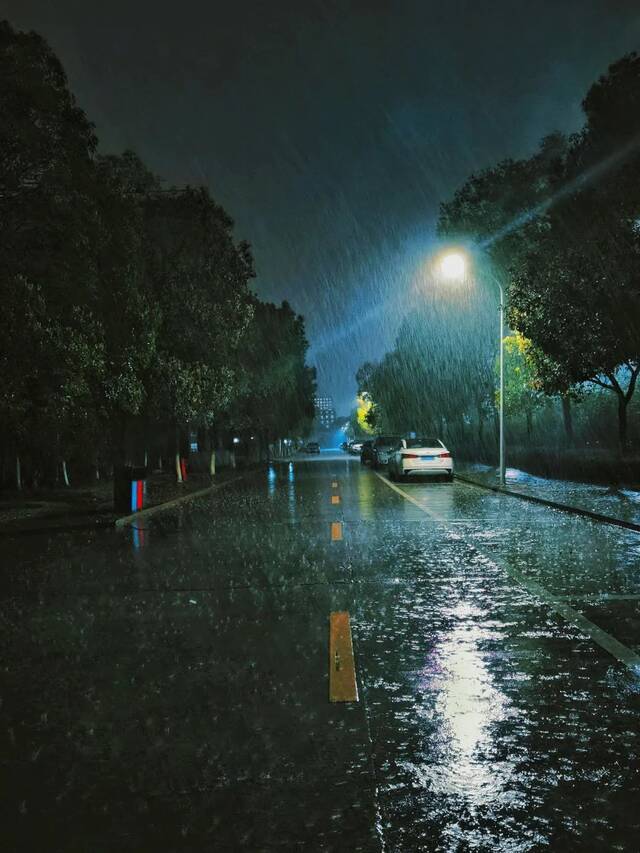 东华理工“雨”你相遇