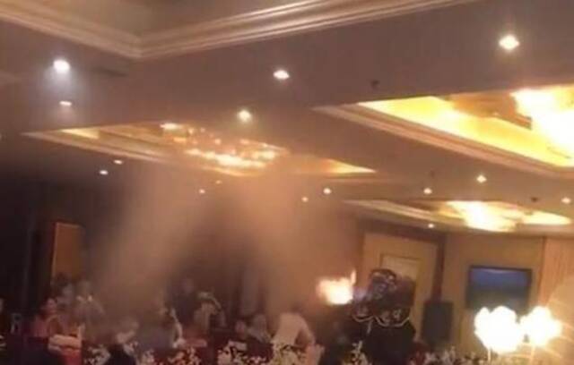 福州一酒店婚宴喷火触发喷淋，被立案调查并处罚