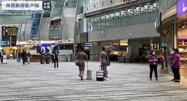 多名工作人员确诊新冠肺炎 新加坡樟宜机场所有航站楼暂停开放14天