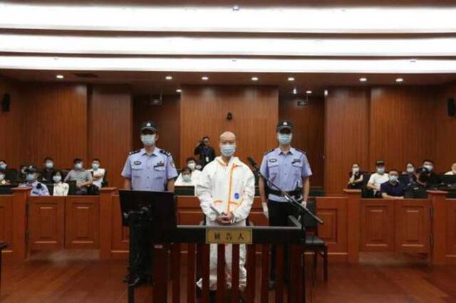 杭州男子杀妻案择日宣判 许国利在最后陈述阶段认罪、悔罪