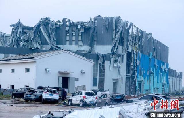 一在建工地受损严重。张畅摄