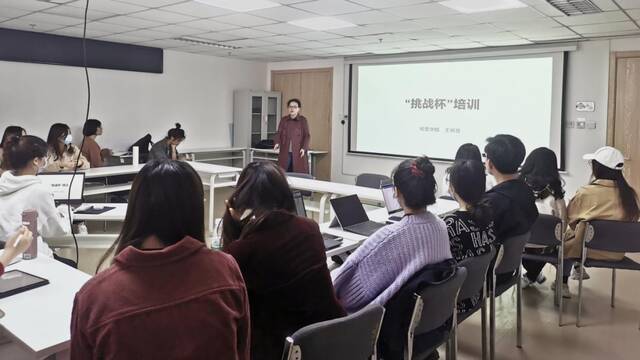 中传学生在第十一届“挑战杯”首都大学生课外学术科技作品竞赛中取得佳绩！