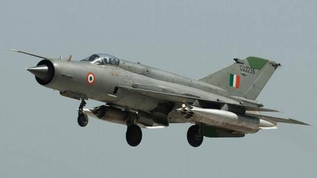 印度米格-21不到半年摔3架，前飞行员：难怪法国不敢让我们造“阵风”