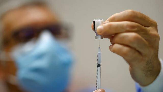 情况不妙！美CDC承认：上万名美国人接种完疫苗后还是染上新冠