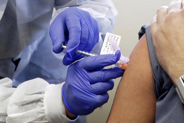 情况不妙！美CDC承认：上万名美国人接种完疫苗后还是染上新冠