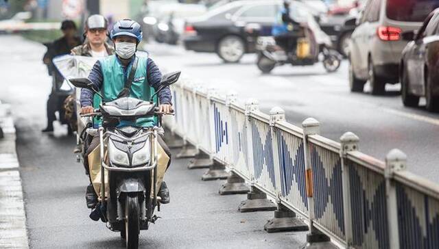 顺丰控股拟分拆同城业务赴港上市