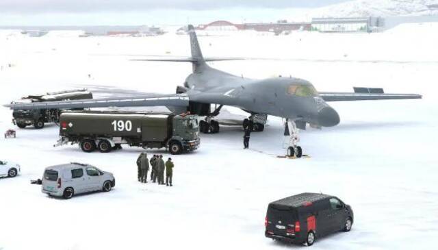 外媒：美国在准备“第一次北极战争”，部署战略轰炸机向俄罗斯发信号