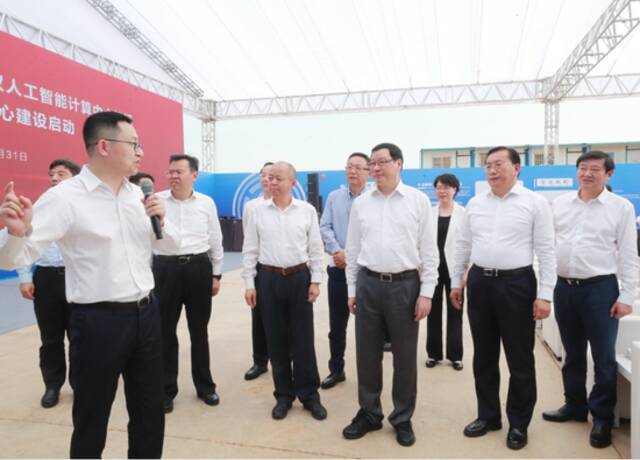 华为武汉研究所项目、人工智能计算中心投运 超算中心建设启动