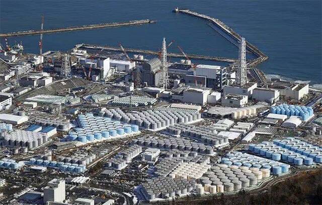 福岛核电站存有放射性物质集装箱发生泄漏 周围积水铯超标76倍