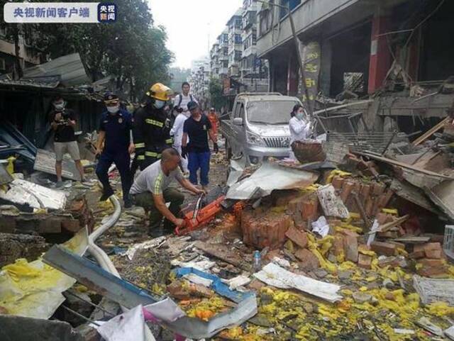 湖北十堰爆炸事故已致11人死亡 37人重伤