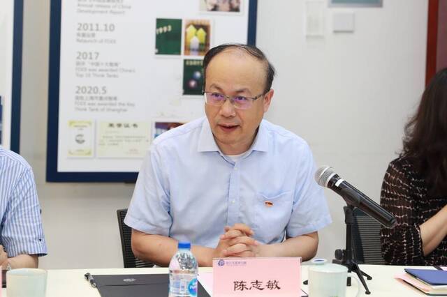 国家开发银行行长欧阳卫民一行访问复旦大学