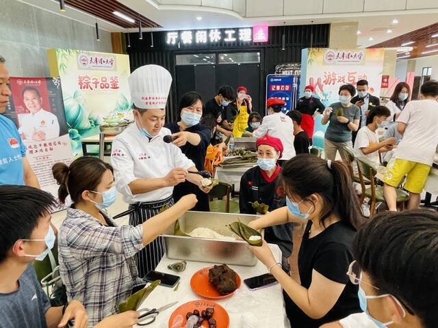 特刊 在仲夏的日子里 品尝时光的香甜