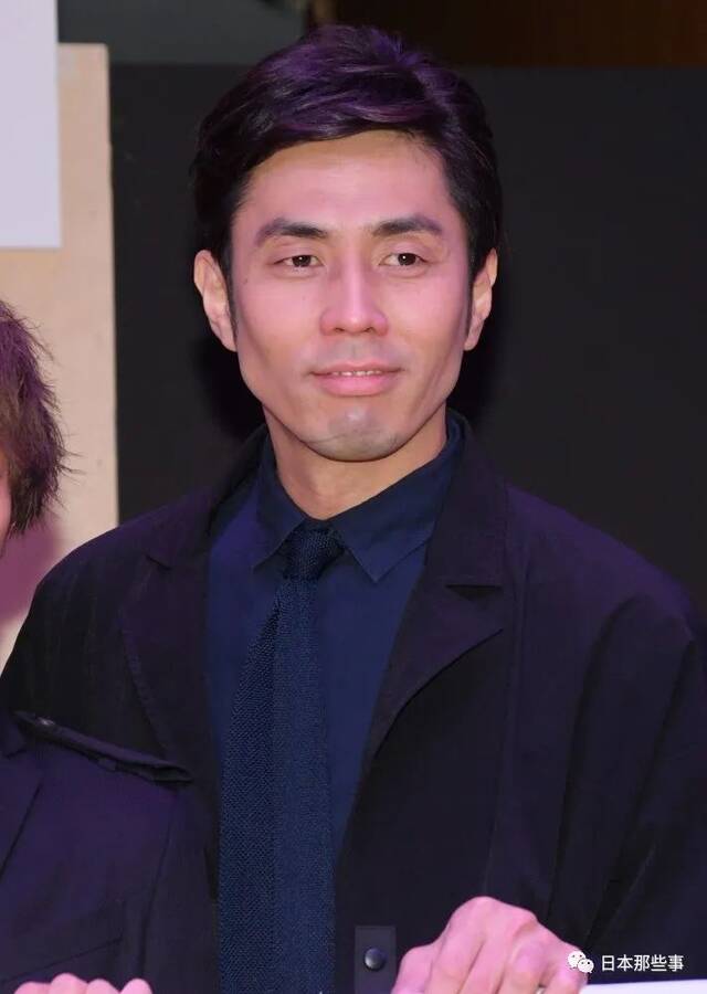 袴田吉彦离婚后再遇新恋情 两人同居正在考虑再婚