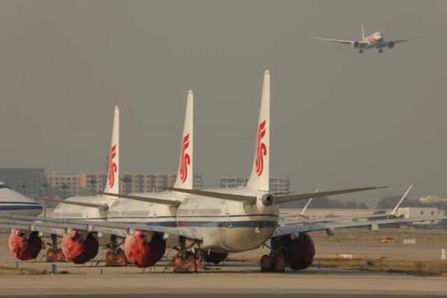 北京首都机场内中国国际航空公司被停飞的737 MAX系列客机