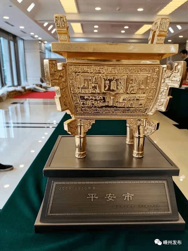 嵊州：越乡百年迎盛世 剡溪两岸展新颜