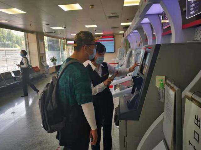 ATM机上如何完成数字人民币存取现？记者亲测
