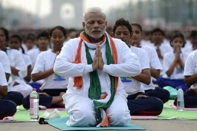 印度高调庆祝国际瑜伽日 尼泊尔总理：瑜伽明明来自我们国家