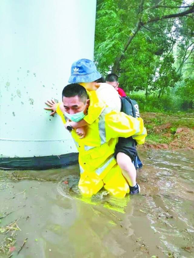 全市18处道路渍水3小时消退