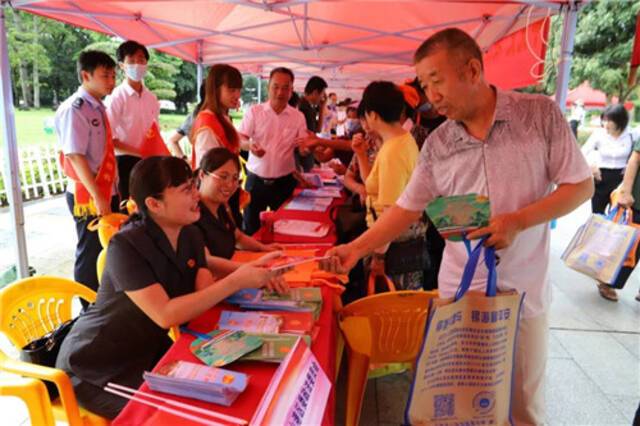 我为群众办实事丨北海市法院：筑牢全民禁毒防线 为群众守一方净土