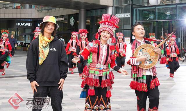 《山歌唱给最美的你•再唱山歌给党听》剧照