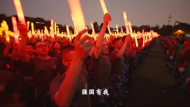 响彻清华！3756名军训师生合唱献礼党的百年华诞