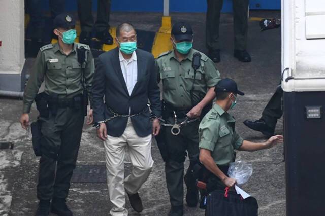 反中乱港分子黎智英因违反香港国安法被港警羁押图自港媒