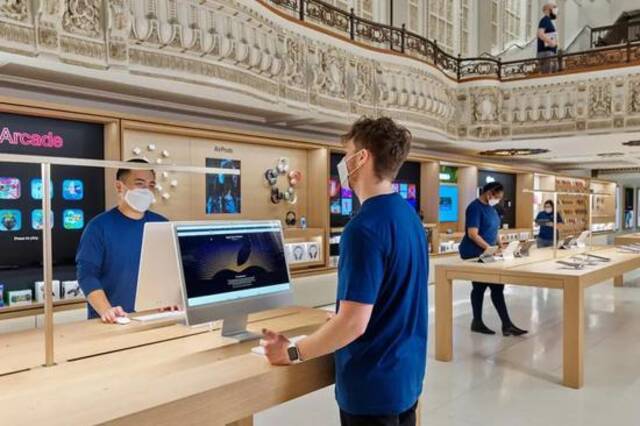 最壮观的Apple Store来了，竟然是一家94岁的老剧院