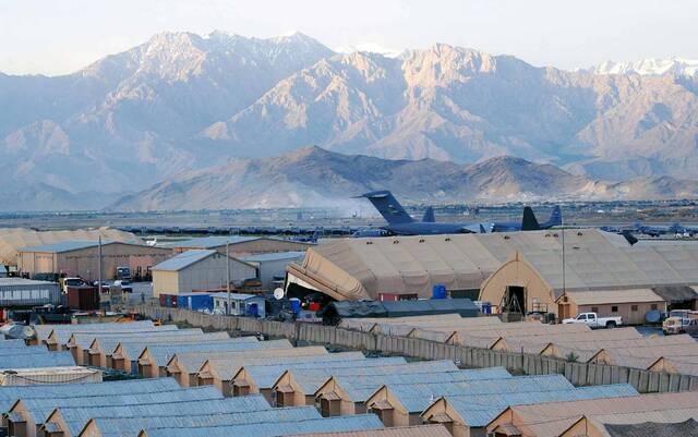 美军部队全部撤出阿富汗巴格拉姆空军基地，在此驻扎近20年