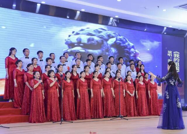 学校举办庆祝中国共产党成立100周年教职工合唱展演活动