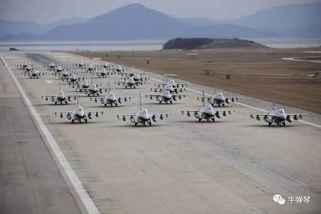 美国军队悄悄撤了，放弃了中国西侧最大的军事基地！