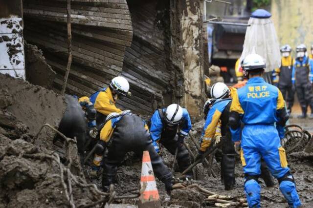 日本：泥石流导致80人失联