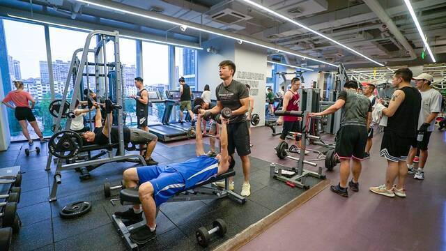 学生暑假健身热！北京女生去健身房人次全国最高
