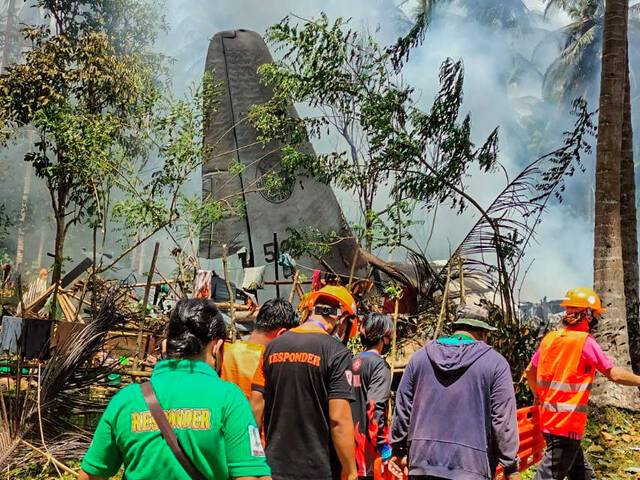 全球连线丨50人死亡！菲律宾坠毁军机是美军“高龄”二手货