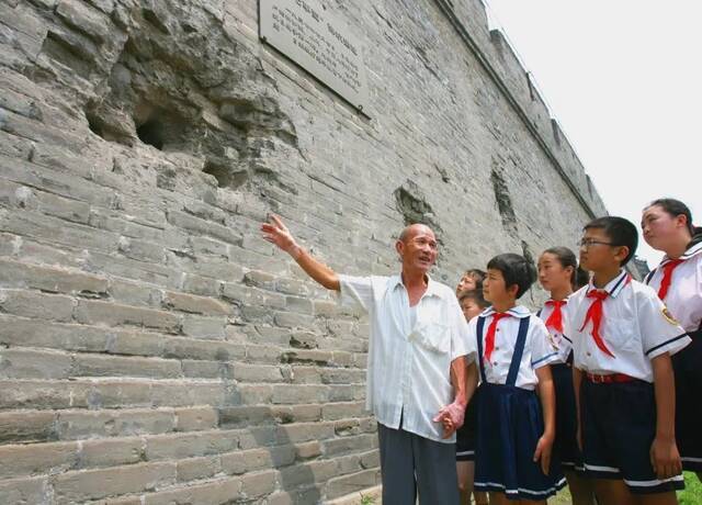 “你记得我，我就活着”，今天，致敬那些用鲜血和生命抗争的人！