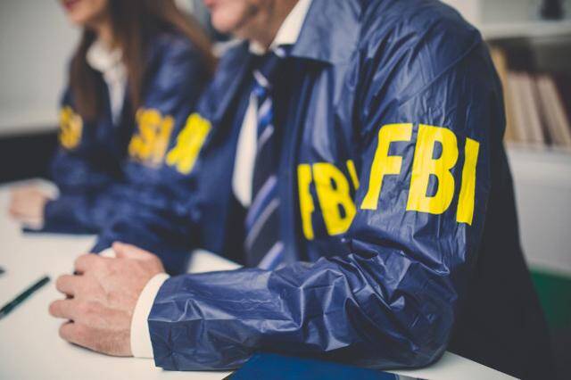 FBI女探员起诉多名上司性骚扰，向监督部门举报后反遭报复