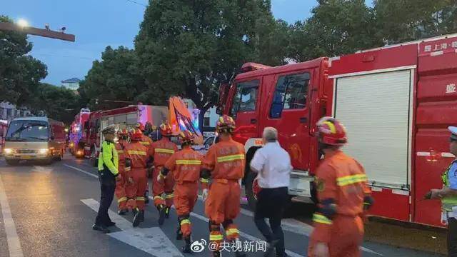 揪心！苏州一酒店倒塌，省长赶赴现场指挥救援