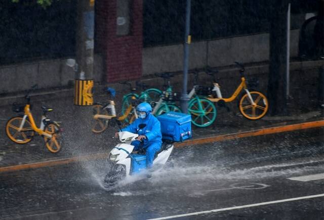 北京入汛最强降雨来袭 13日晨结束