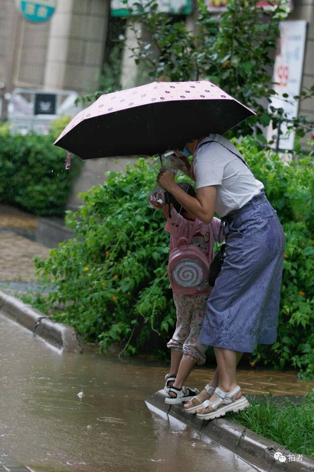 多图直击-5大黄色预警！北京迎来入汛最强降雨