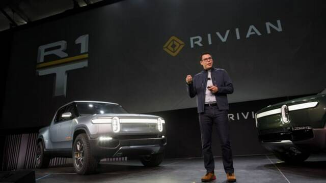 电动汽车制造商Rivian已推迟零售客户车辆交付，但不影响与亚马逊的合作
