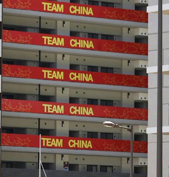“TEAM CHINA”！中国队奥运村驻地横幅亮相