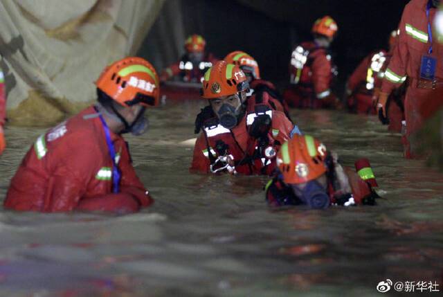 珠海透水事故已完成900多米隧道水域搜救 未发现被困人员