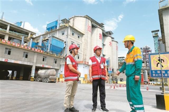 严防项目建起来干部倒下去