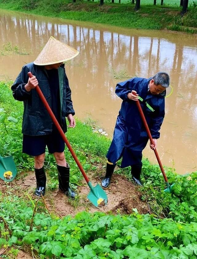 直击！河南检察干警在防汛救灾一线