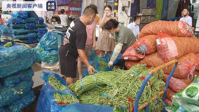 记者直击 疫情下南京市场保供平稳有序