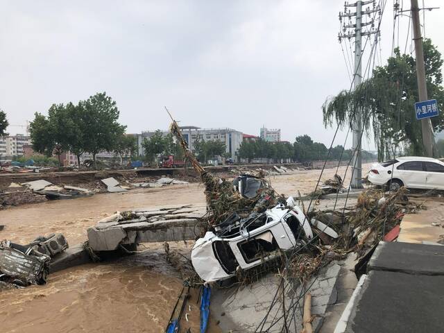 直击河南灾情：有地方断水断电已数日，仍有居民被困