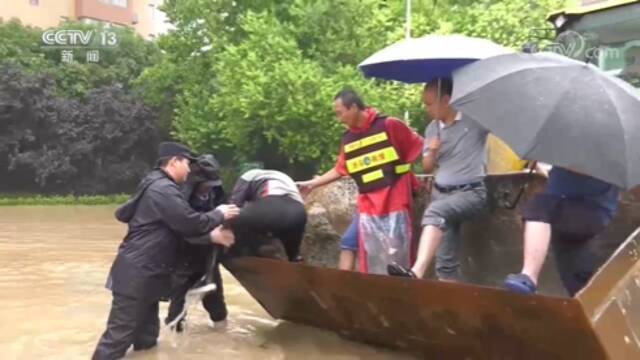 风雨同舟！7省1800人紧急驰援河南 抢险救灾还在继续