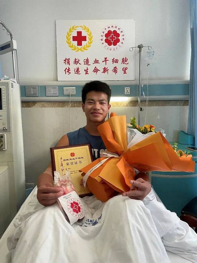 重庆大学第5例！我校吴洁同学成功捐献造血干细胞