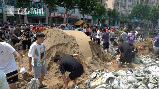 视频｜新乡加油！他们在牧野大道告诉你为什么中国人行