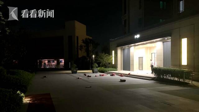 视频｜刑拘！与物业产生矛盾 男子高空扔下17个灭火器