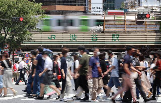 日本日增新冠确诊病例首次过万 连续2天达最大增幅